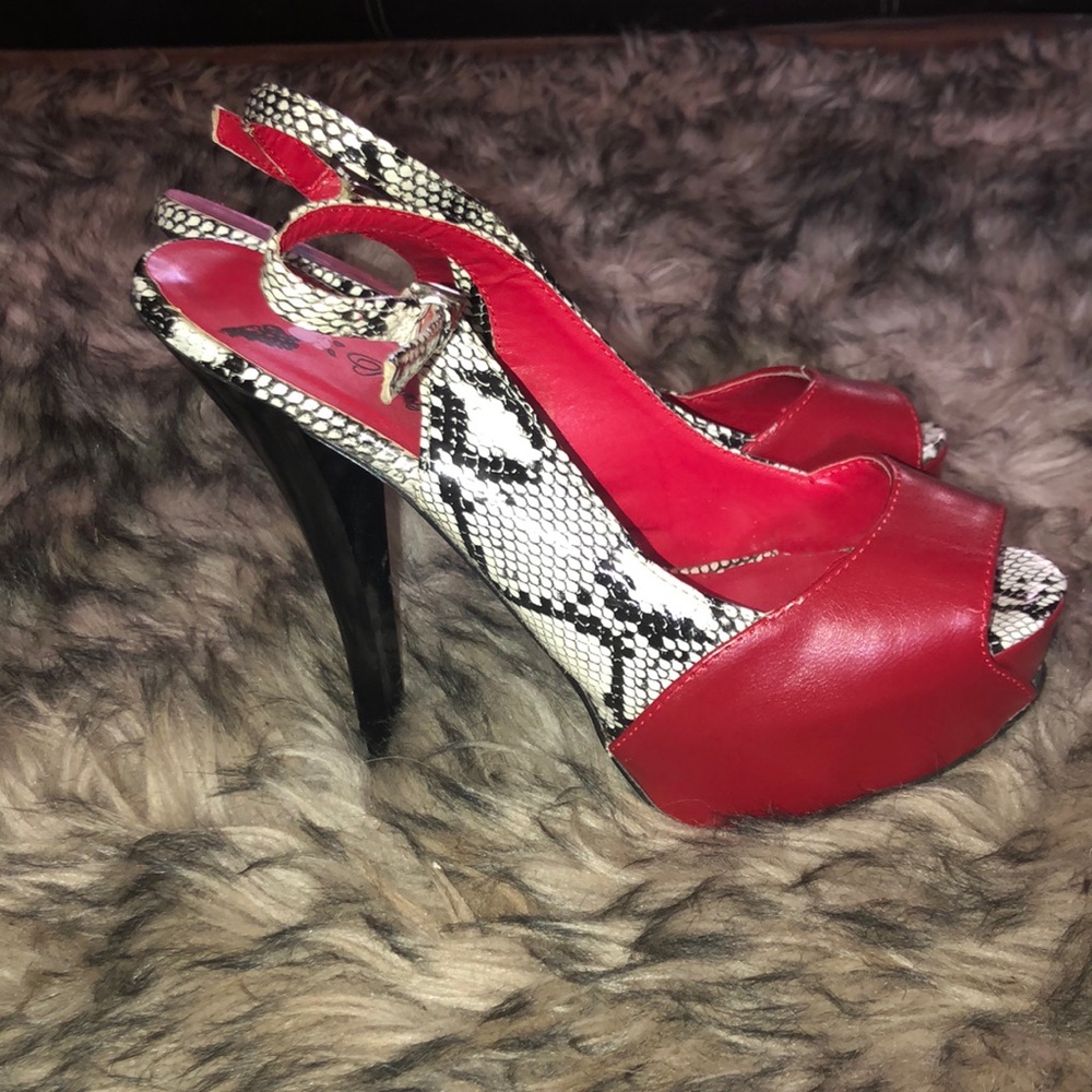 Heels never worn